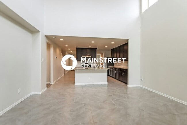 Photo - 4 Bedroom Pet-Friendly Home in ROSHARON, TX with Main Street Renewal