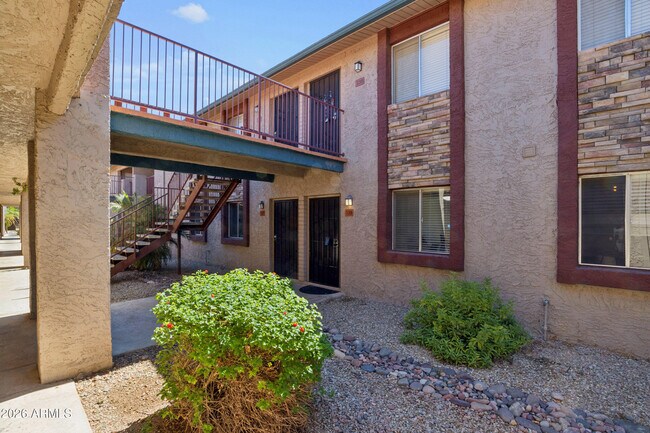 Photo - 4354 N 82nd St Unidad 138