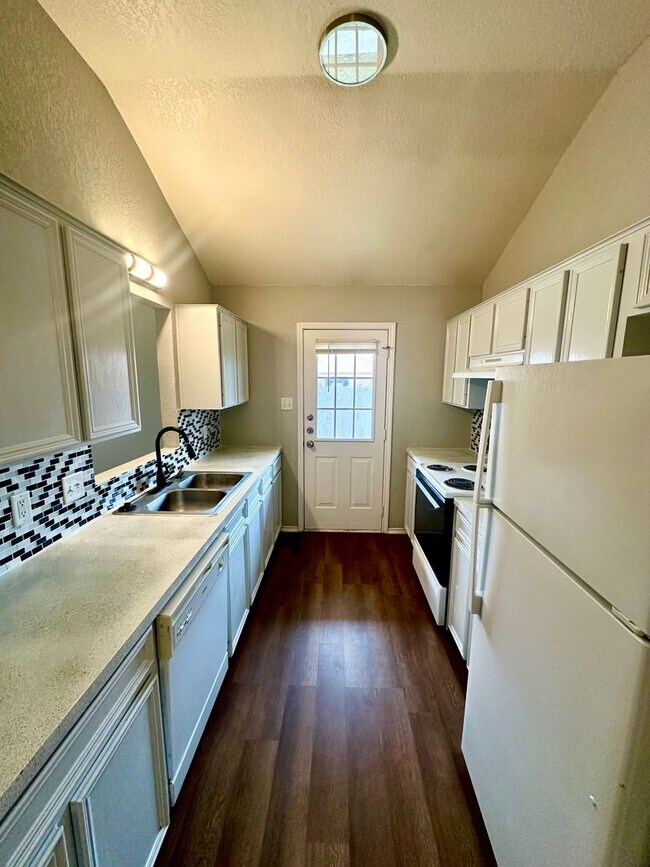 Photo - 4402 July Dr Unit A