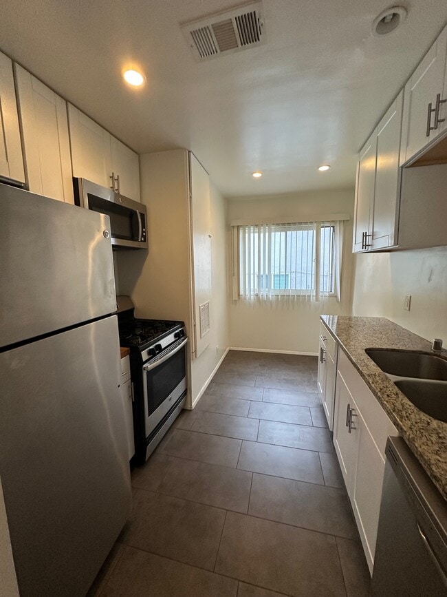 Cocina - 1212 N Formosa Ave