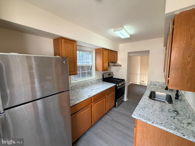 Building Photo - 3473 Beale Ct