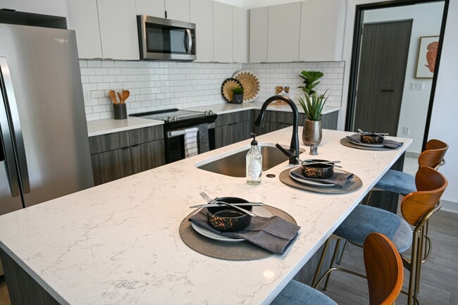 BridgeWalk Apartments