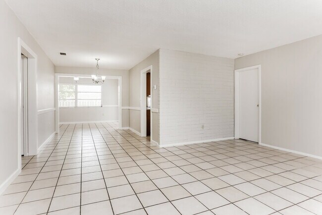 Photo - 8681 NW 25th St