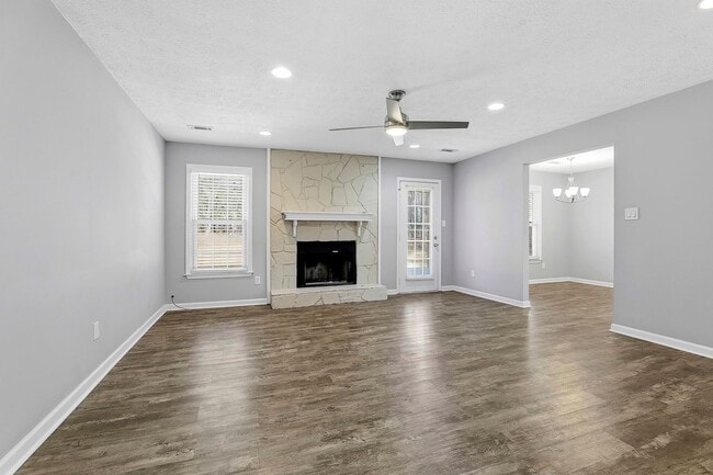 Photo - 3/2 PTC Ranch. Updated house on Corner Lot in Starr's Mill District.