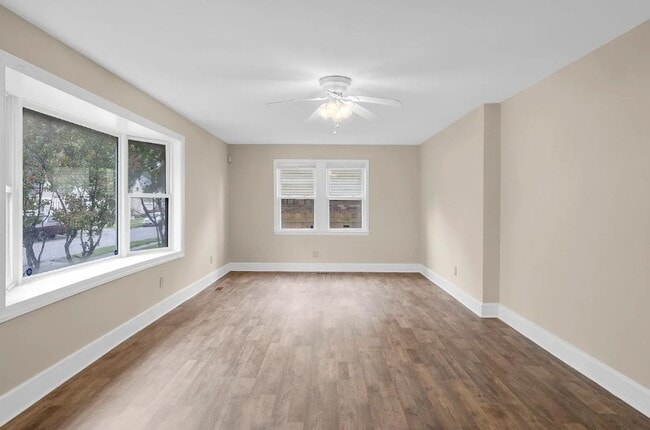 Photo - Spacious 5BR Home with Fenced Backyard in Norfolk