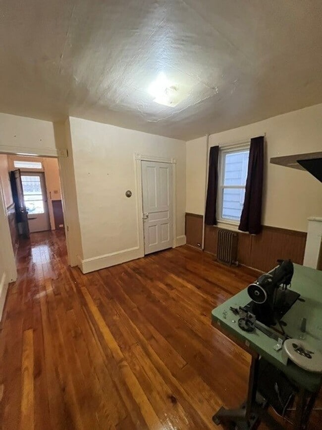 Photo - 124 E Fell St