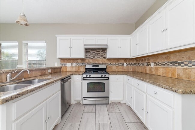 Photo - 6315 Laurel Run