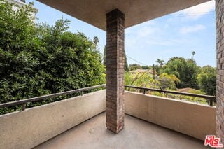 Photo - 1880 Veteran Ave