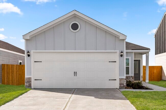 Building Photo - 11702 Texas Spg Dr Rental