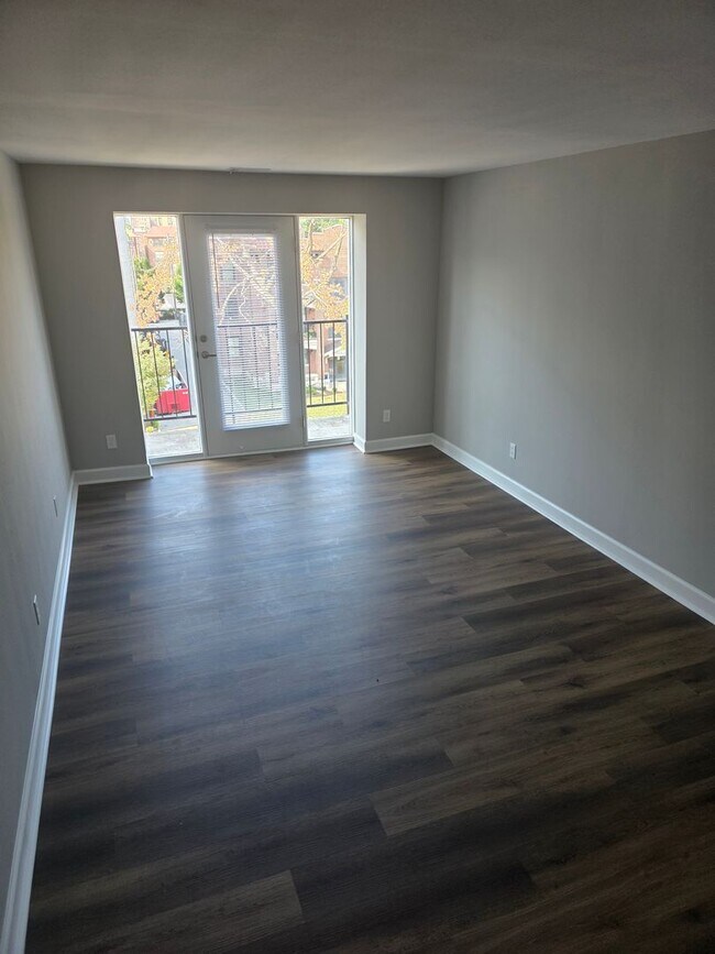 Photo - 5630 Pershing Ave