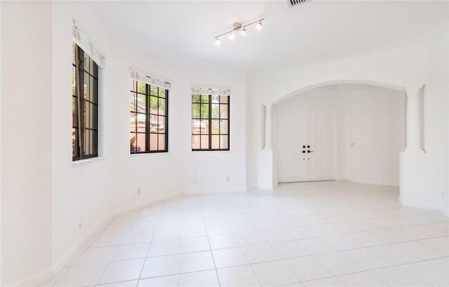 Photo - 2692 Center Ct Dr Unit 232