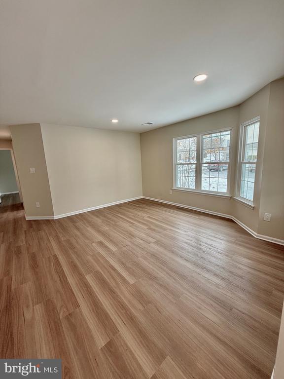 Photo - 31013 Bennett Pl