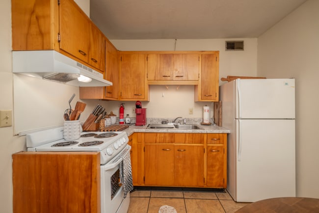 Photo - 300 Green St