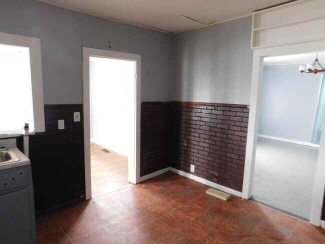 Photo - 1402 Broad St