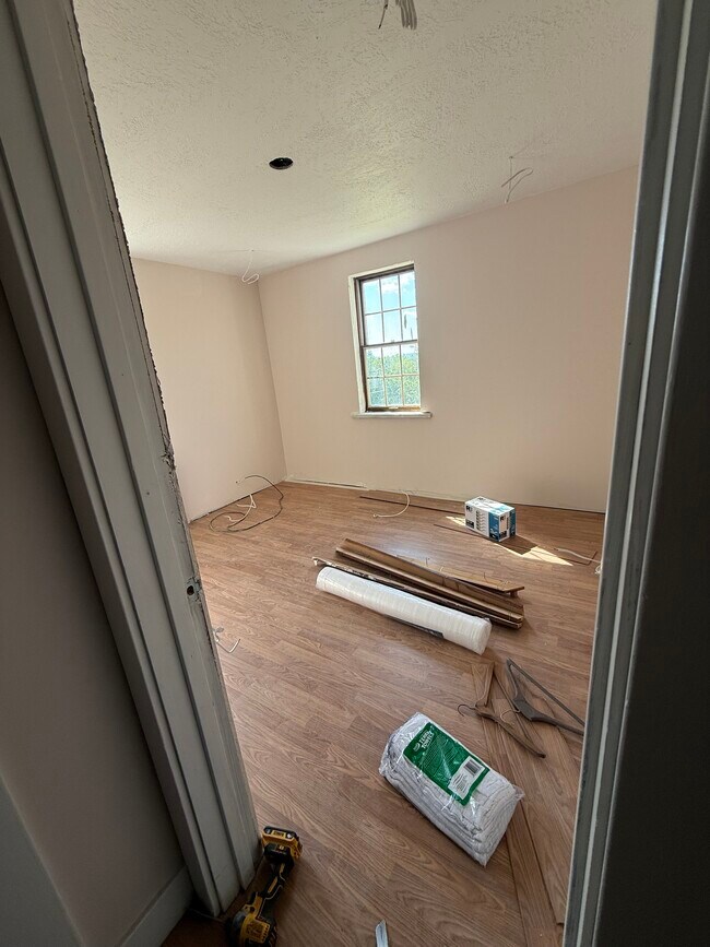 Photo - 140 Smartnick Rd
