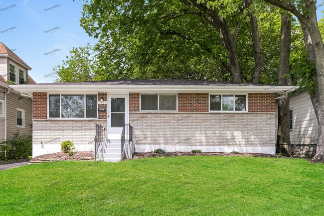 Building Photo - 2903 Ridgeway Ave