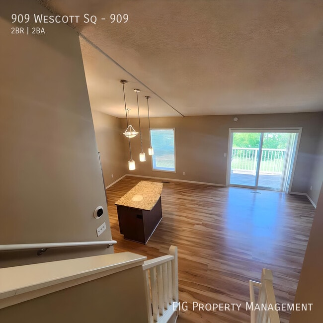 Photo - 909 Wescott Square Unit 909