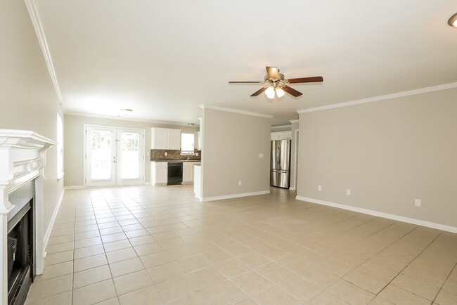 Photo - 505 Walnut Woods Dr