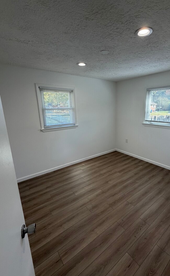 Photo - 203 Ellerbe Dr