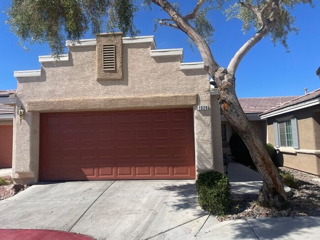 Building Photo - Carry Over Showing: This property has been...