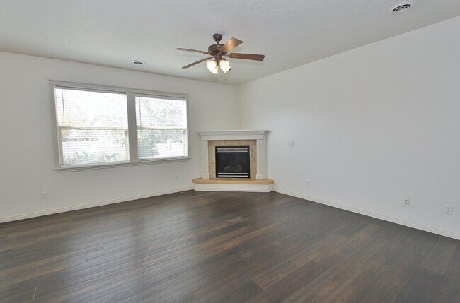 Photo - 2047 S Ice Bear Way