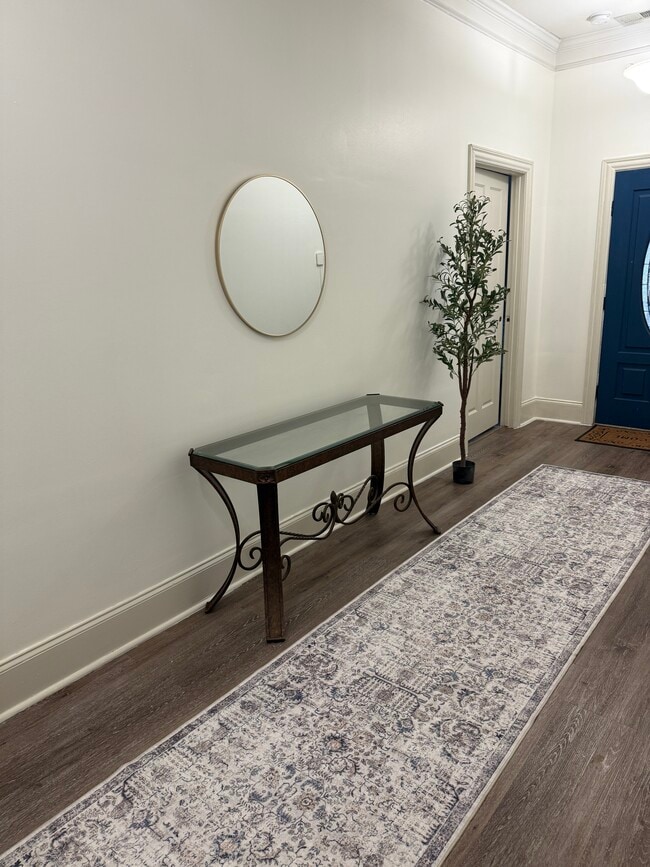 Photo - 876 McDaniel St SW