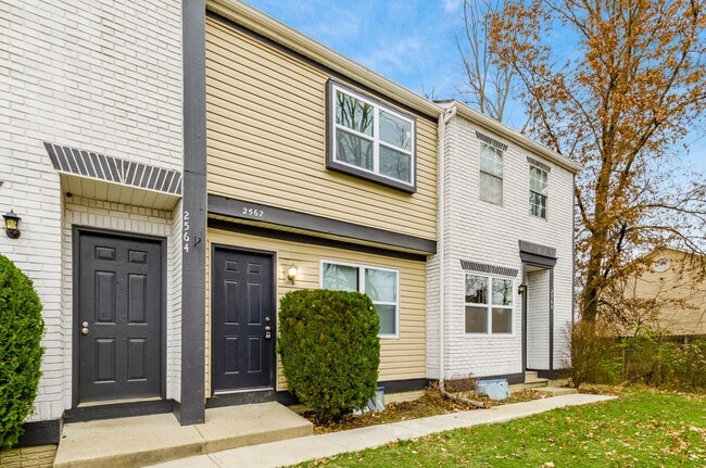 Photo - 2566 Sandbury Blvd