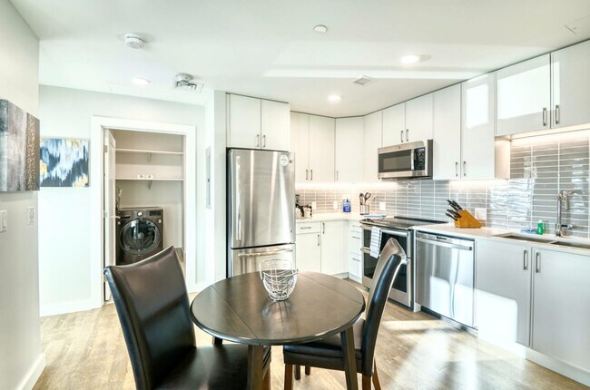 Photo - 1 Chestnut St Unidad FL14-ID1050418P