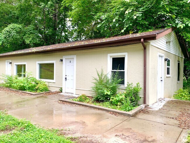 Building Photo - 1624 Golf Club Ln Unit D Rental