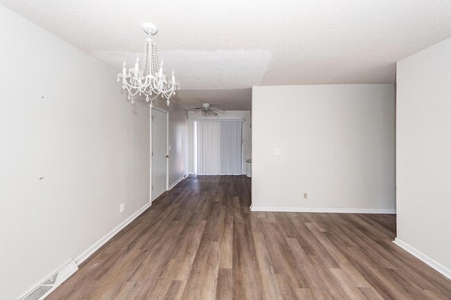 Photo - 444 Academy Rd