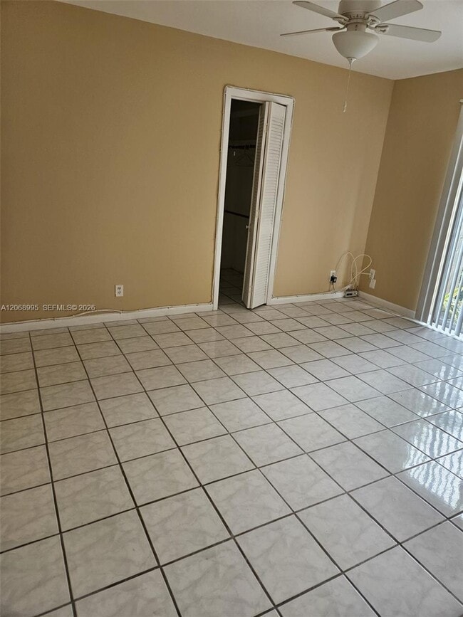 Photo - 1008 NE 34th Ct