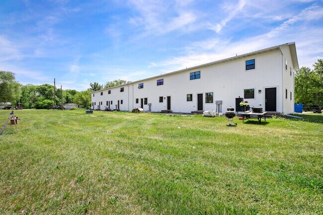 424 E Union St, Lone Rock, WI 53556