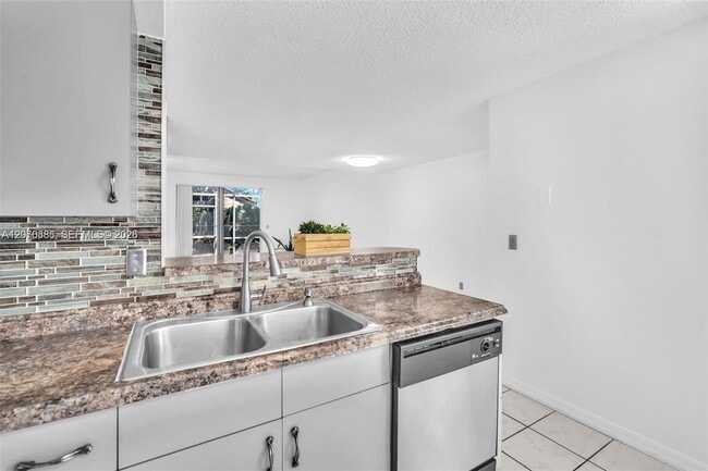 Photo - 800 Sorrento Dr
