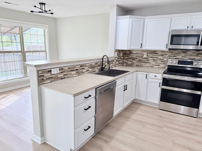 Photo - 588 Wellington Gardens Dr