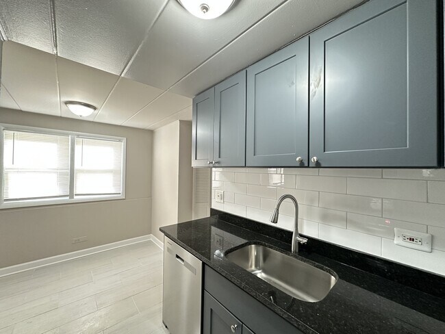 Photo - 9620 Ivanhoe Ave Unit 8