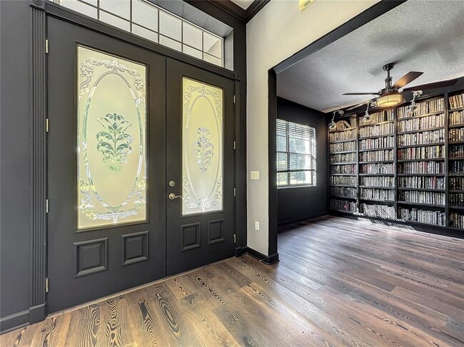 Photo - 10041 Oak Quarry Dr