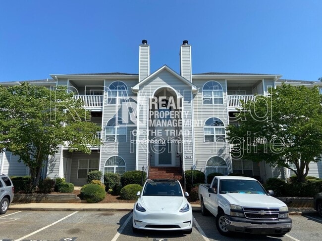 Building Photo - 5012 Lawndale Dr Rental
