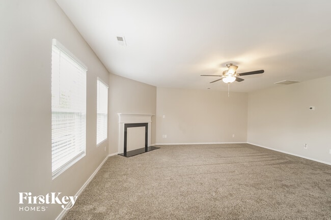 Photo - 4031 Larkhaven Village Dr