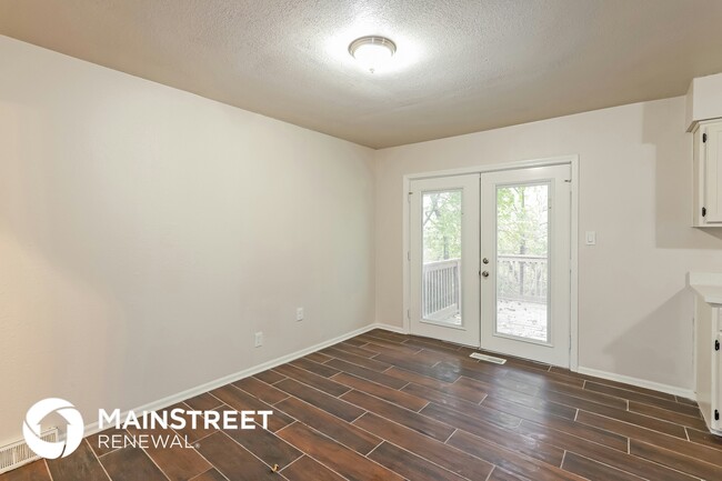 Photo - 930 Josela Ct