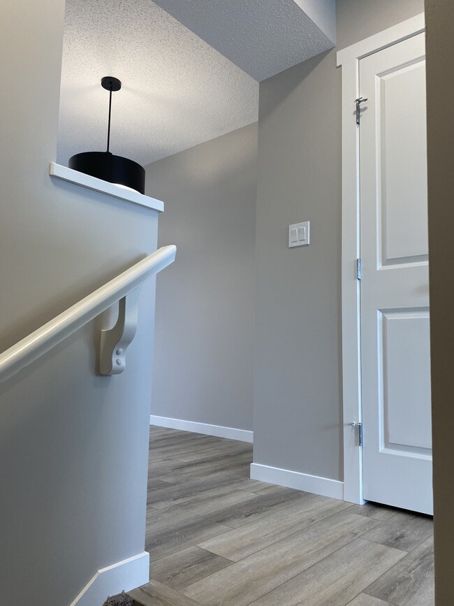 Photo - 17832-17878 78 St NW