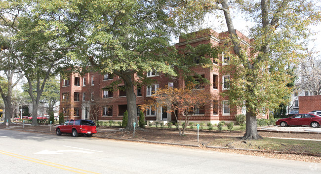 Senate Club - Senate Club Apartments