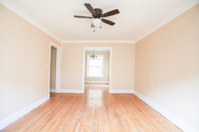 Photo - 4037 W Melrose St Unit 2