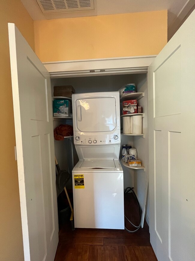 Photo - 423 Fairmont Ave