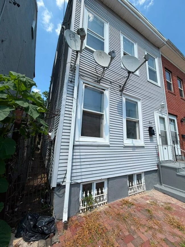 Photo - 86 Spring St