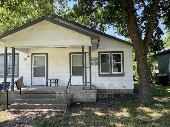 Building Photo - 403 W 13th Rental