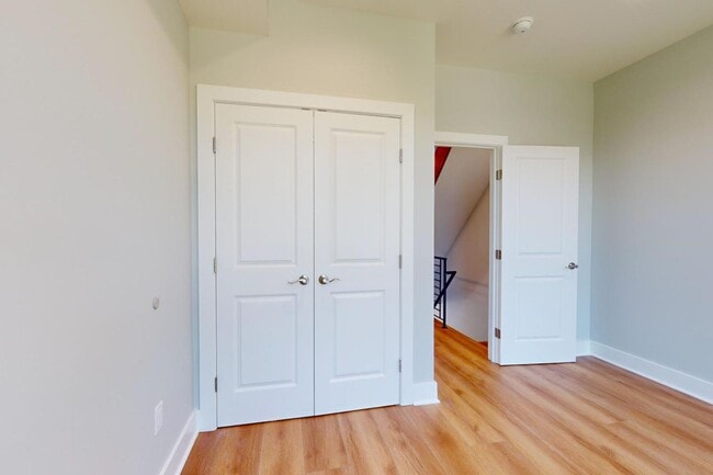 Building Photo - 511 N Paxon St Rental