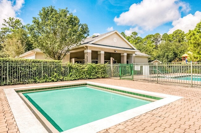 Photo - Whispering Woods Apartments