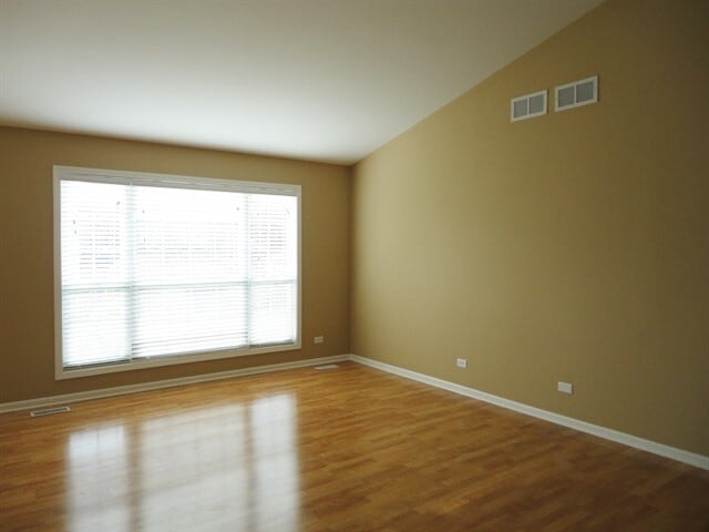 Photo - 546 Lakeview Dr