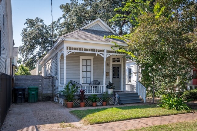 Photo - 2011 Decatur St