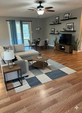 Photo - 616 E Main St